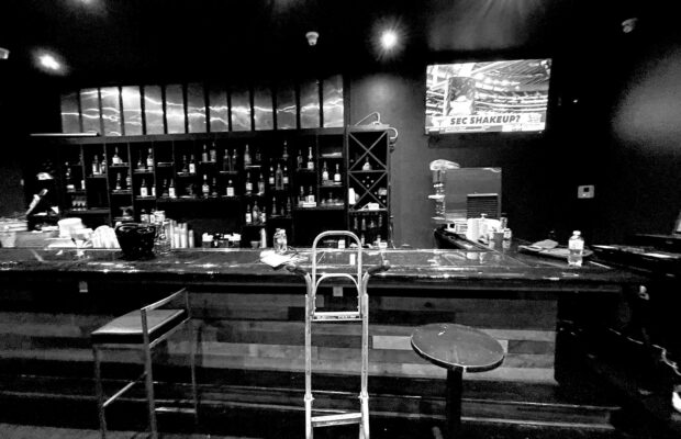 Spanglish-behind-04